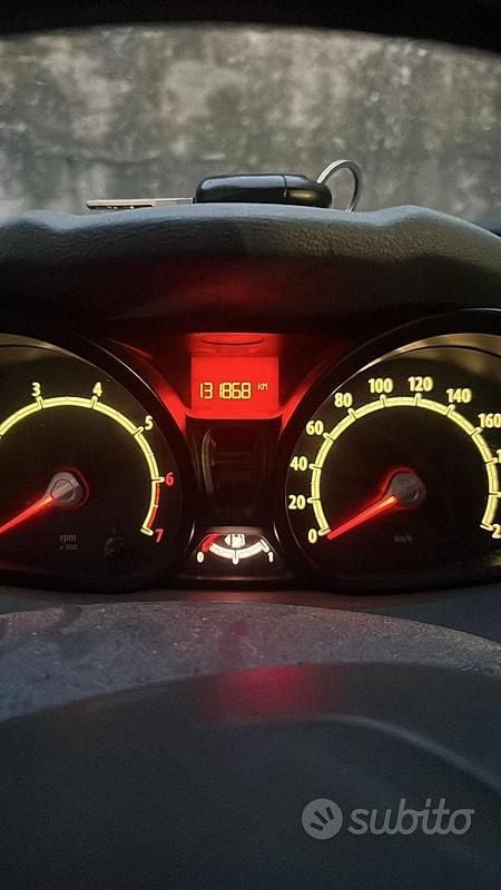 Gebraucht Ford Fiesta 101 PS (74 kW) 2009 Blau Limousine