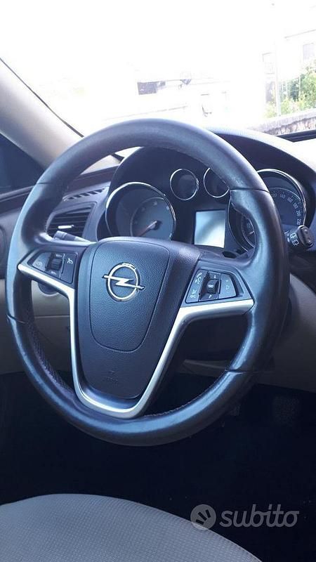 Usata Opel Insignia 160 CV (117 kW) 2011 Station wagon