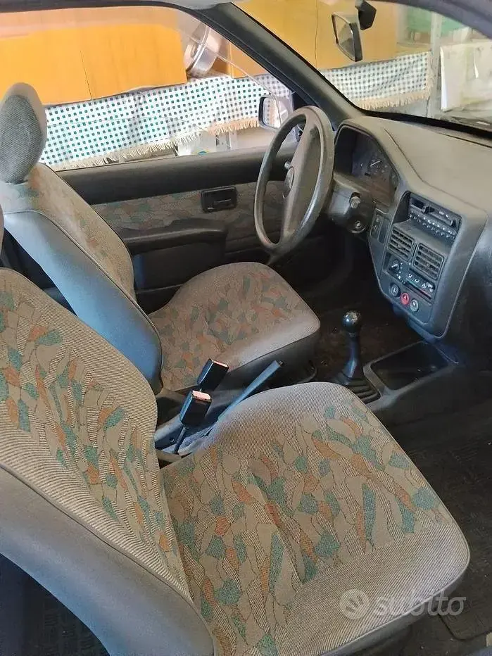 Usata Peugeot 106 50 CV (36 kW) 1998 Rosso Utilitaria