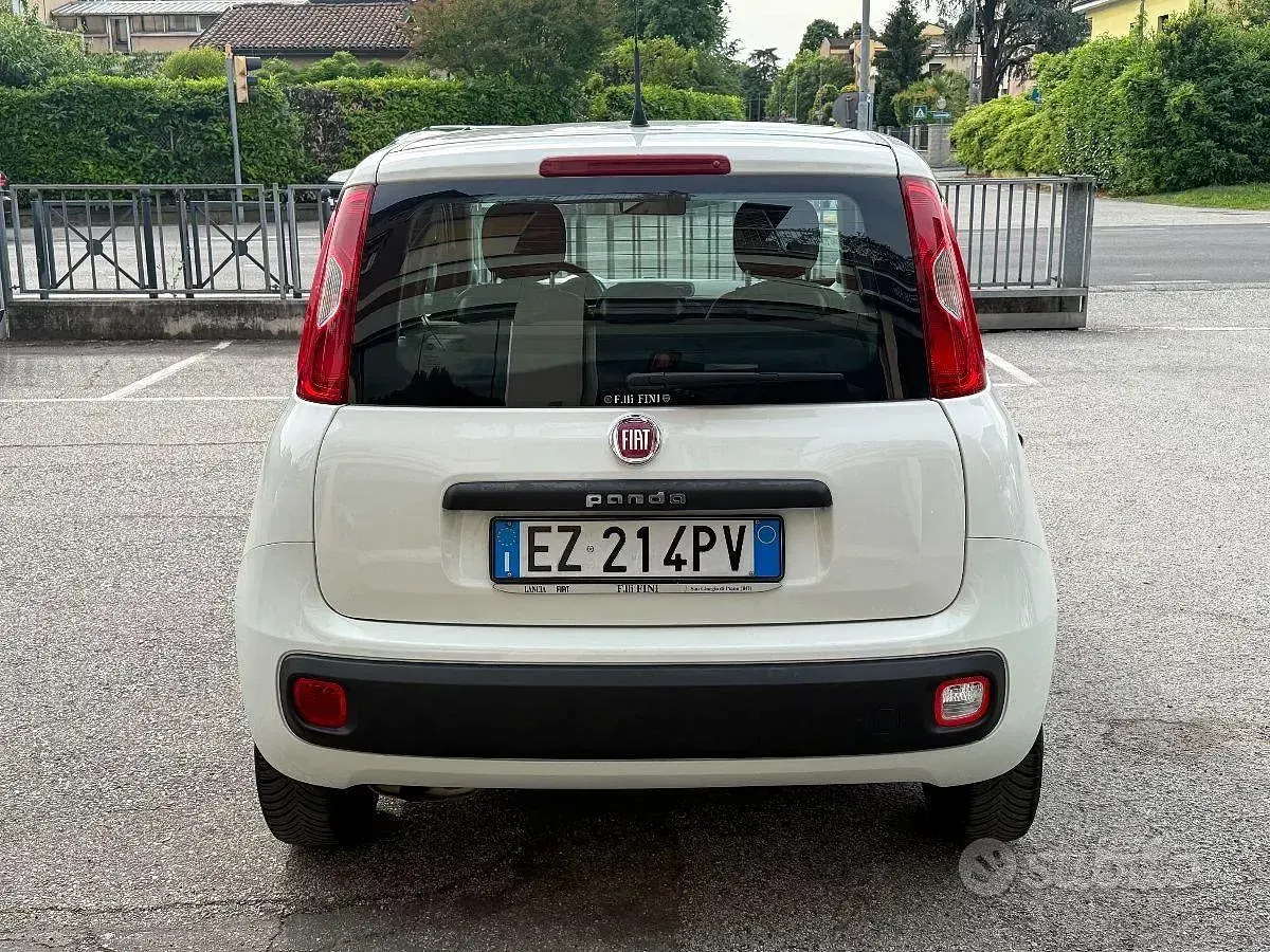 Usata Fiat Panda Easy 75 CV (55 kW) 2015 Bianco Utilitaria