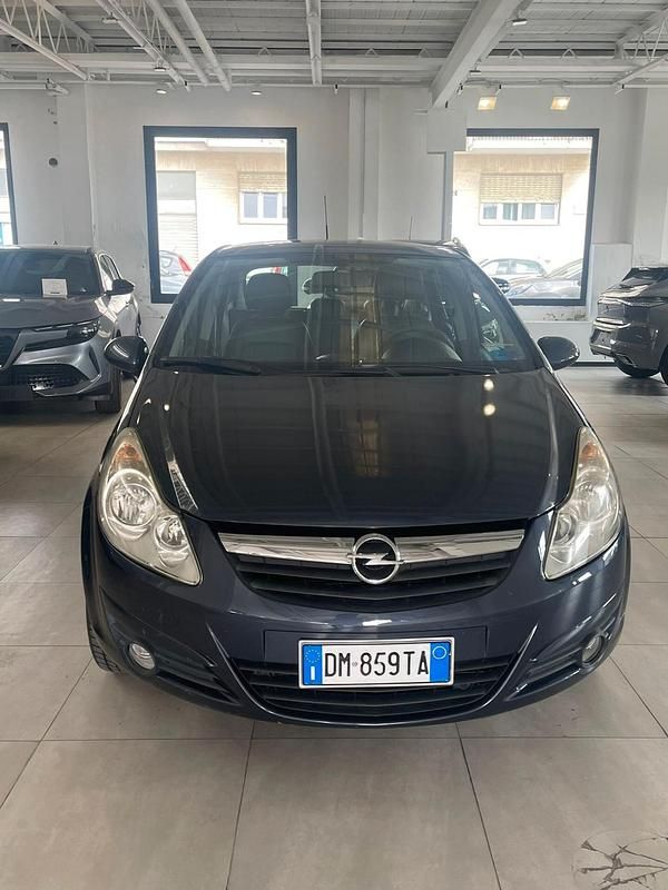 Usata Opel Corsa Edition 95 CV (69 kW) 2012 Grigio Utilitaria