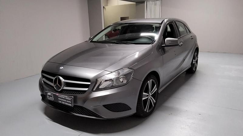 Usata Mercedes A180 Premium 108 CV (79 kW) 2013 Grigio Berlina