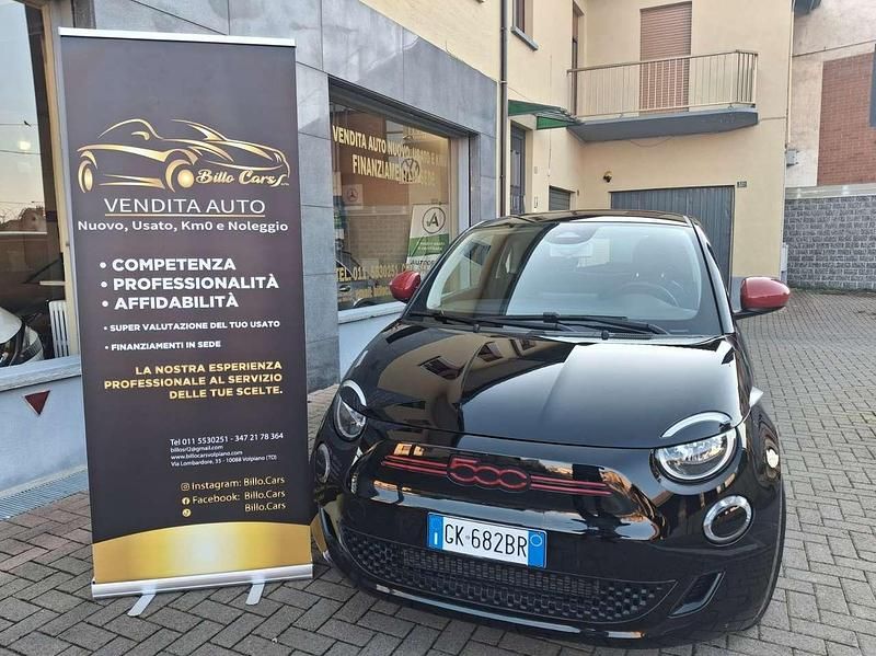 Usata Fiat 500e Red 42 kW (58 CV) 2022 Nero Utilitaria