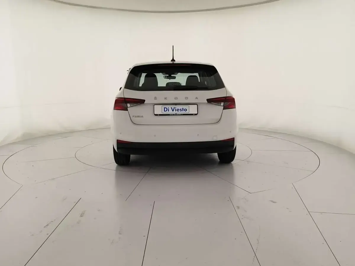 Usata Skoda Fabia Ambition 95 CV (69 kW) 2023 Bianco magnolia Utilitaria