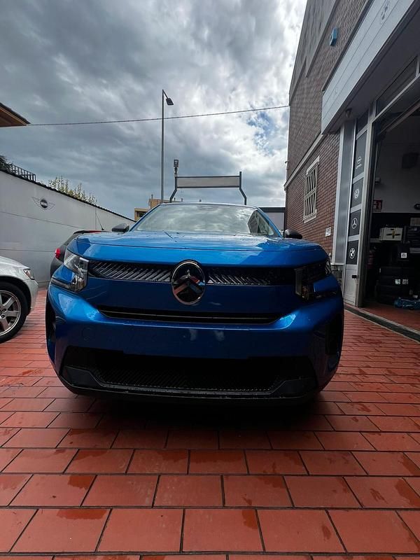 Nuova Citroën C3 PureTech 101 CV (74 kW) 2025 Blu Utilitaria