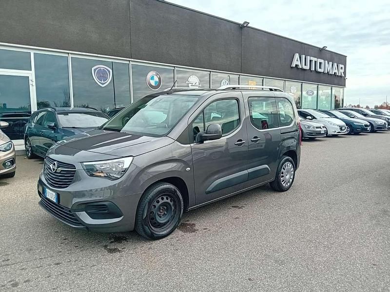 Grigio Usata 2019 Opel Combo Life S Monovolume | 12.900 € (Buon prezzo) - Immagine 1/4