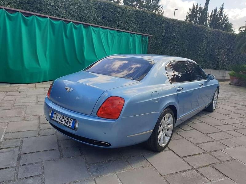 Usata Bentley Continental Flying Spur 560 CV (411 kW) 2005 Blu/azzurro Berlina