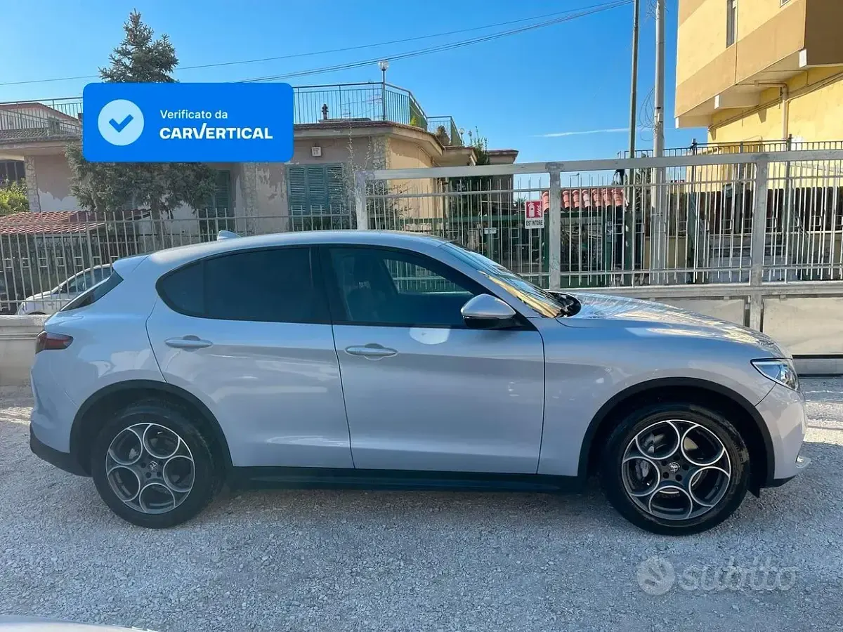 Usata Alfa Romeo Stelvio Business 190 CV (139 kW) 2022 Grigio SUV