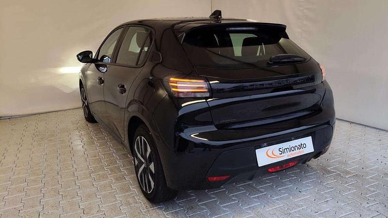 Usata Peugeot 208 Active 101 CV (74 kW) 2024 Nero Utilitaria