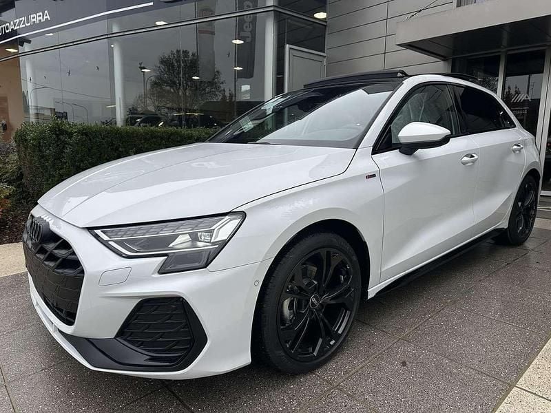 Nuova Audi A3 Sportback S-Line 150 CV (110 kW) 2025 Bianco Utilitaria