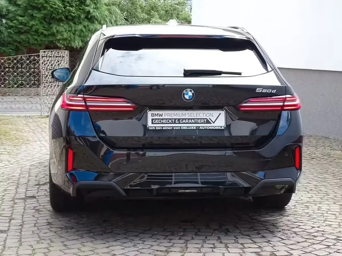 Usata BMW 520 M Sport 197 CV (144 kW) 2025 Nero Station wagon