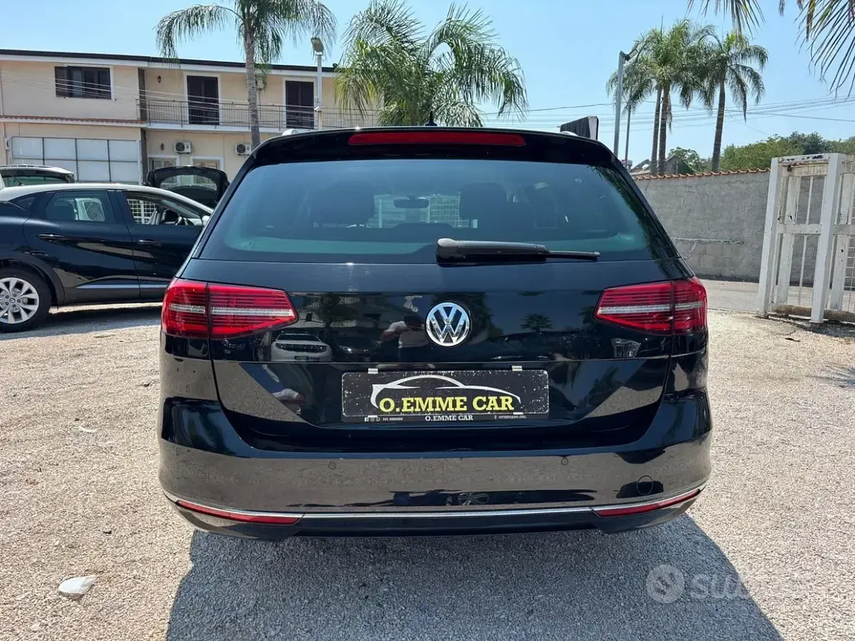 Usata VW Passat Executive 150 CV (110 kW) 2016 Nero Station wagon