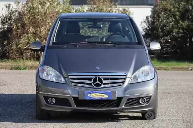 Usata Mercedes A160 Edition 95 CV (69 kW) 2010 Grigio Coupé