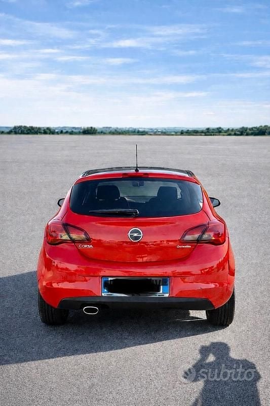 Usata Opel Corsa 90 CV (66 kW) 2016 Rosso Coupé