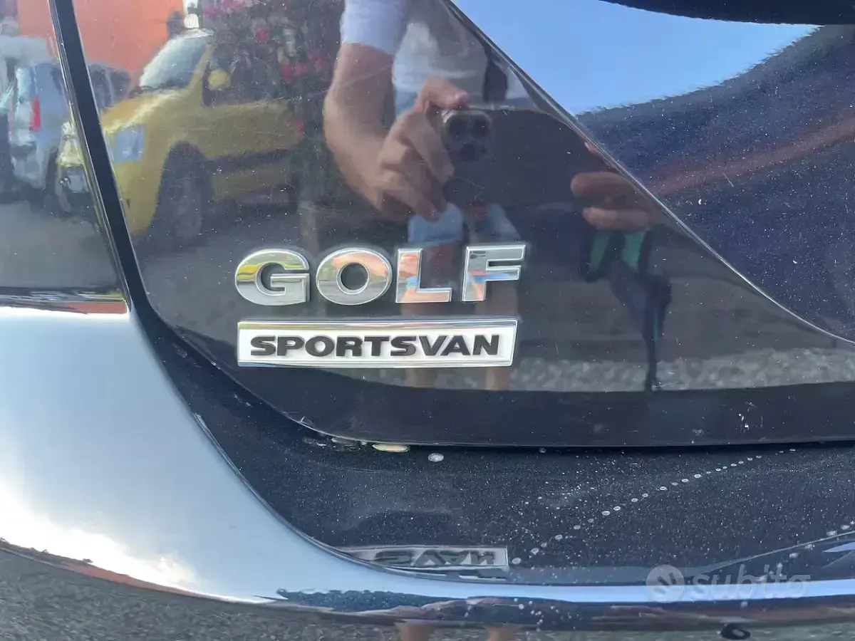 Usata VW Golf Sportsvan Highline 110 CV (80 kW) 2014 Nero Monovolume