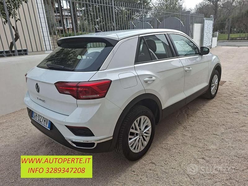 Usata VW T-Roc Business 110 CV (80 kW) 2021 Bianco SUV