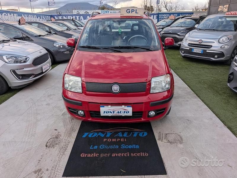 Usata Fiat Panda Classica 69 CV (50 kW) 2012 Rosso Utilitaria