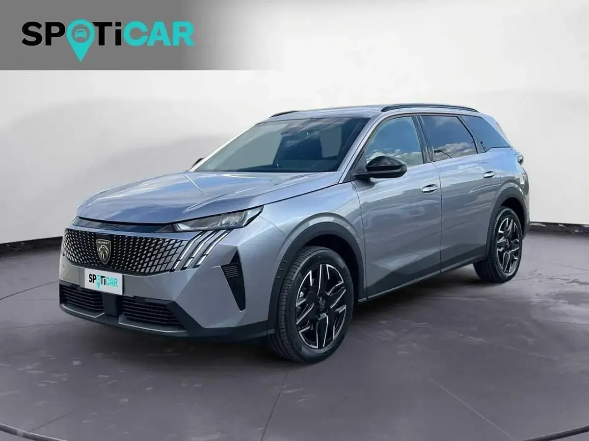 Usata Peugeot 5008 Allure 136 CV (100 kW) 2025 Monovolume