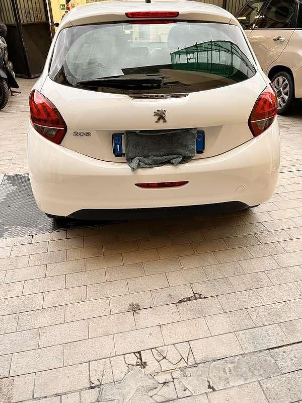 Usata Peugeot 208 Style 82 CV (60 kW) 2019 Utilitaria