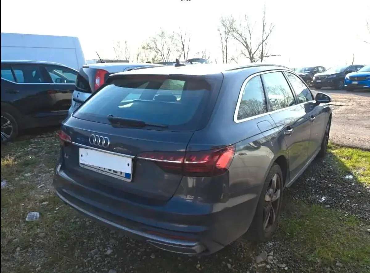 Usata Audi A4 Business 203 CV (149 kW) 2022 Grigio Station wagon