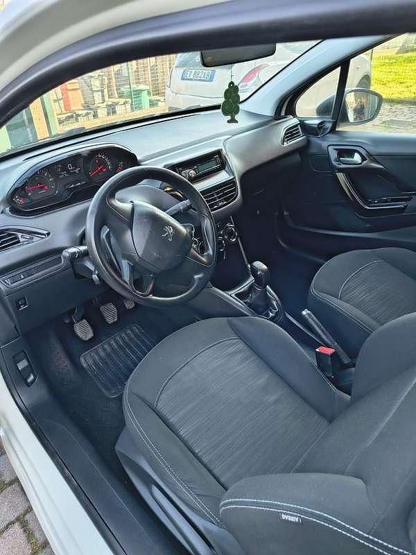 Usata Peugeot 208 Access 68 CV (50 kW) 2014 Bianco Utilitaria