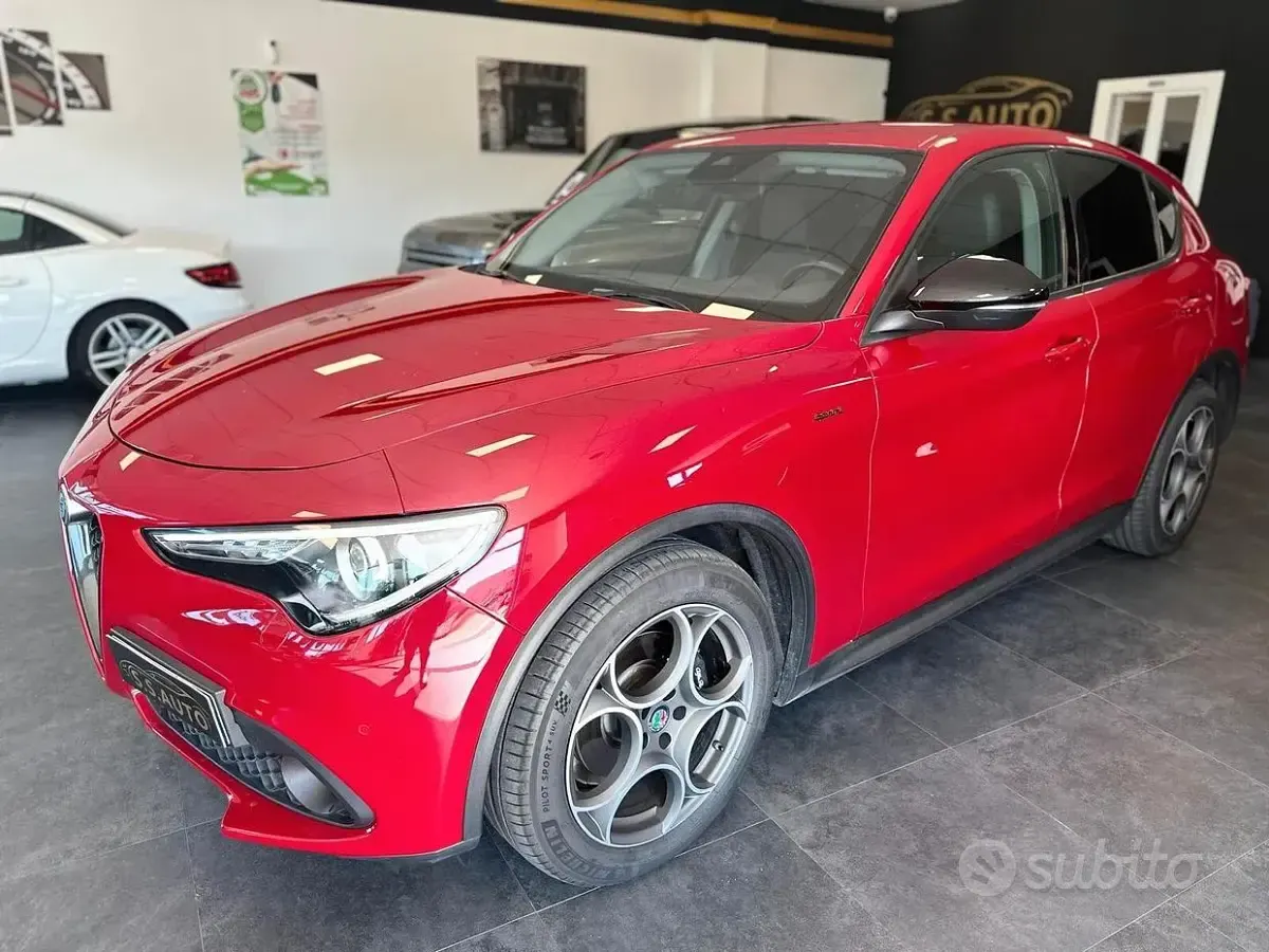 Usata Alfa Romeo Stelvio Sprint 190 CV (139 kW) 2020 Rosso SUV
