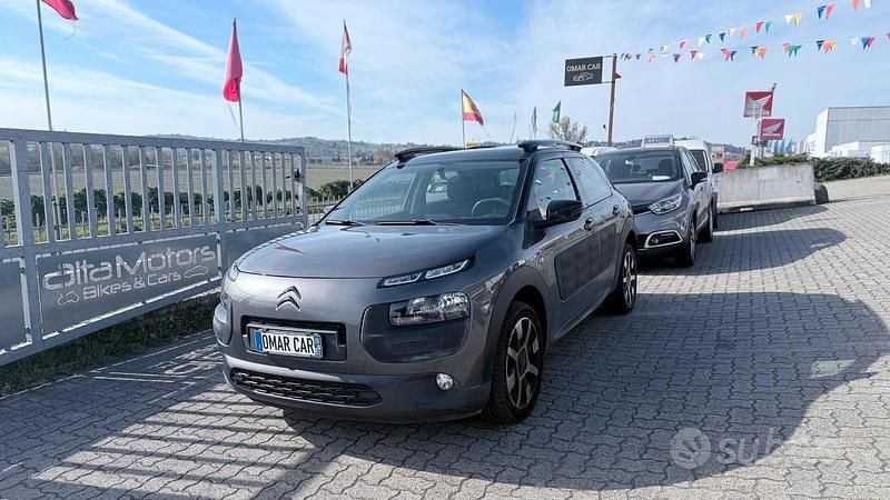 Usata Citroën C4 Cactus 99 CV (72 kW) 2018 Nero Utilitaria