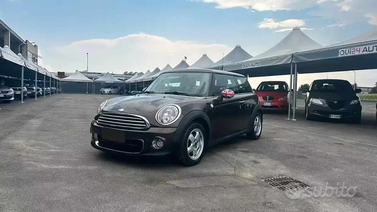 Usata Mini One D 90 CV (66 kW) 2012 Marrone Utilitaria