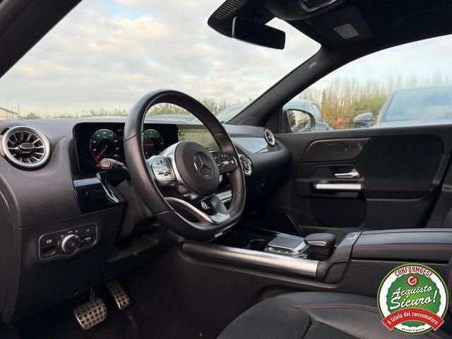 Usata Mercedes GLA180 Premium 116 CV (85 kW) 2023 Grigio scuro SUV