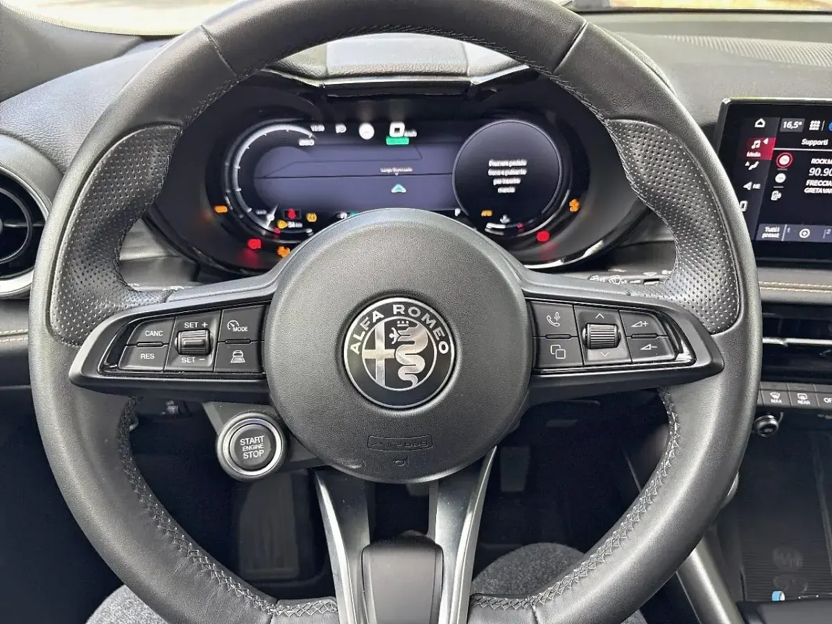 Usata Alfa Romeo Tonale Ti 160 CV (117 kW) 2024 Blu/azzurro SUV