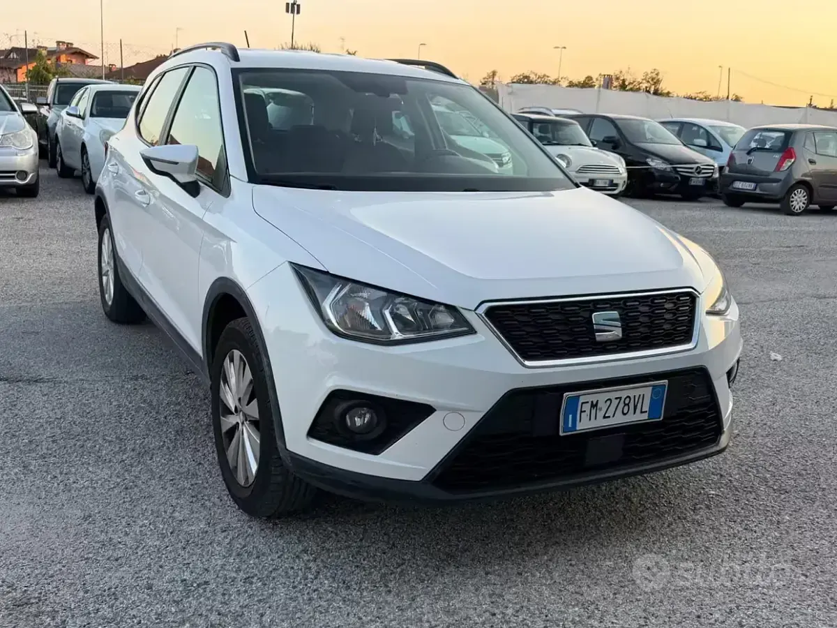 Usata Seat Arona Style 95 CV (69 kW) 2018 Bianco SUV