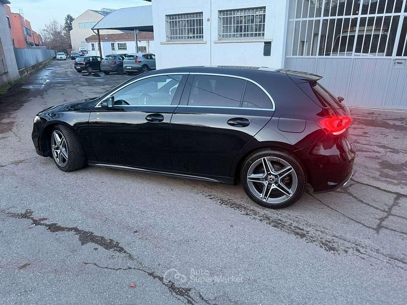Usata Mercedes A180 Premium 136 CV (100 kW) 2020 Nero Berlina