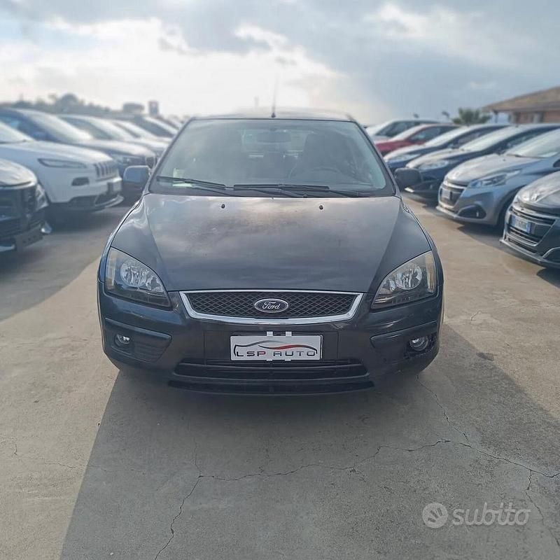 Usata Ford Focus 90 CV (66 kW) 2007 Nero Berlina