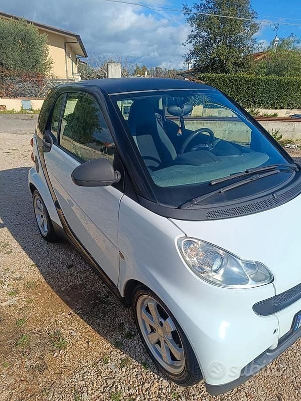 Usata Smart ForTwo Coupé 61 CV (44 kW) 2008 Bianco Coupé