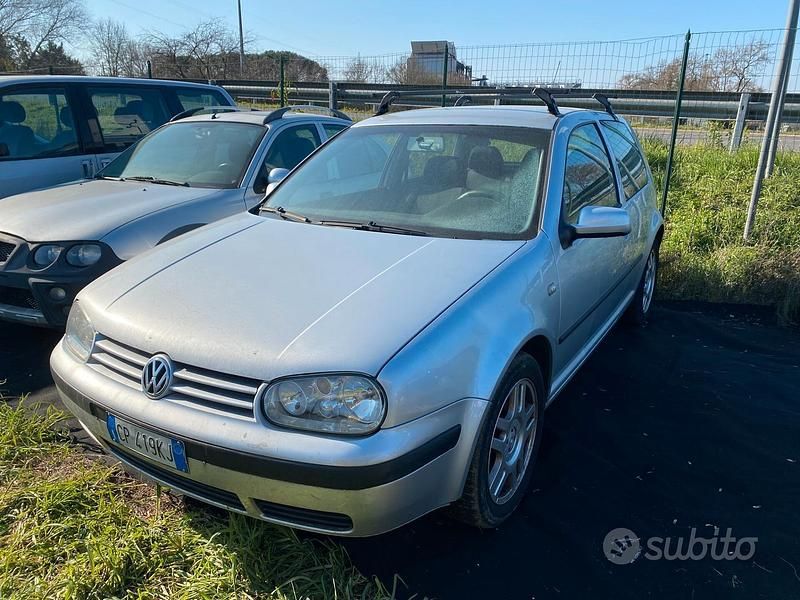 Grigio Usata 2004 VW Golf IV Comfortline Tre volumi | 1000 € (Super prezzo) - Immagine 1/4