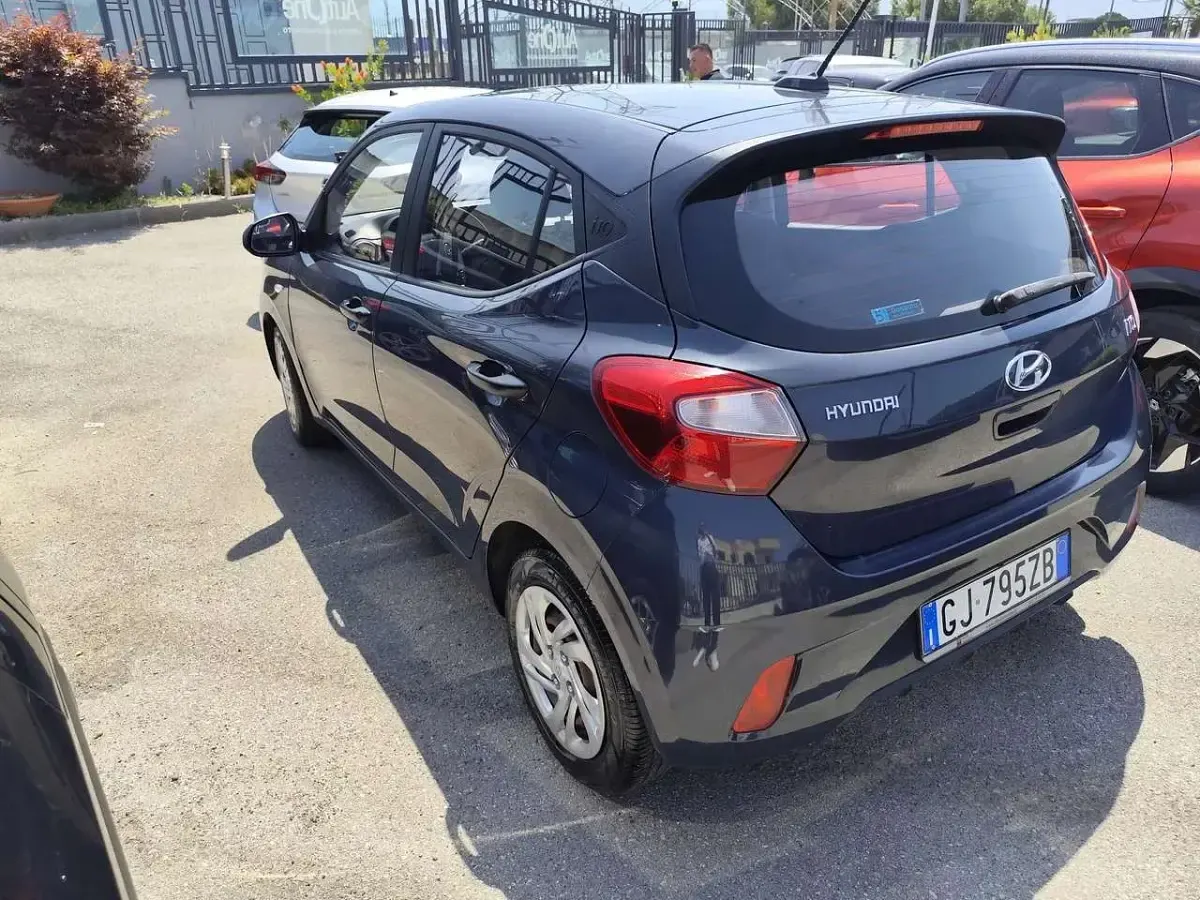 Usata Hyundai i10 Prime 67 CV (49 kW) 2022 Grigio Utilitaria