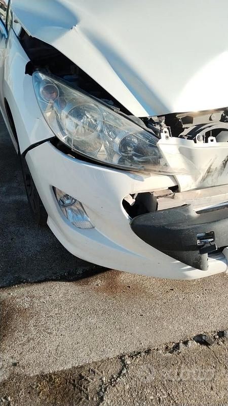 Bianco Usata 2009 Peugeot 308 Cabrio | 3000 € (Super prezzo) - Immagine 1/4