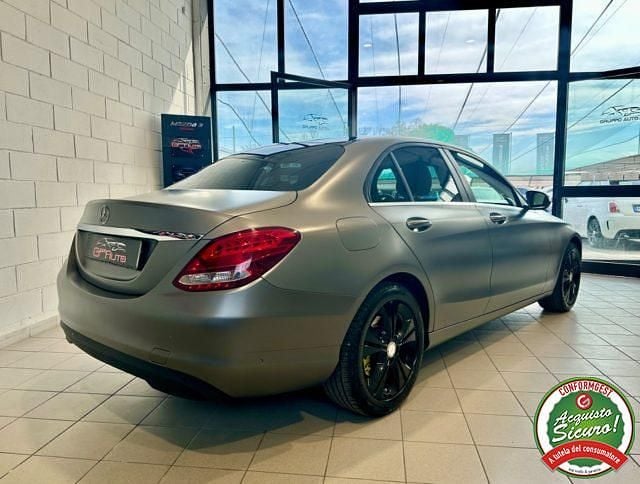 Usata Mercedes C200 Executive 136 CV (100 kW) 2015 Grigio scuro Berlina