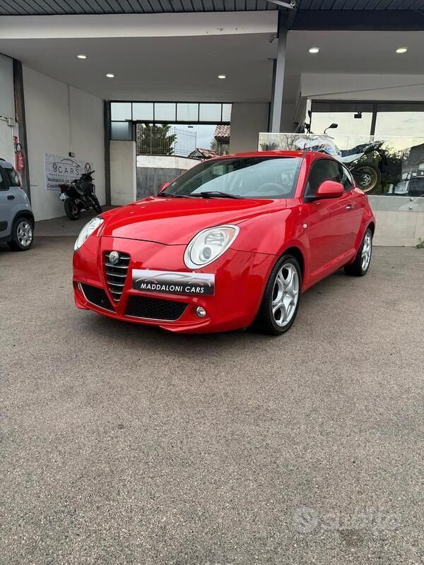 Rosso Usata 2010 Alfa Romeo MiTo Distinctive Due volumi | 4000 € (Super prezzo) - Immagine 1/4