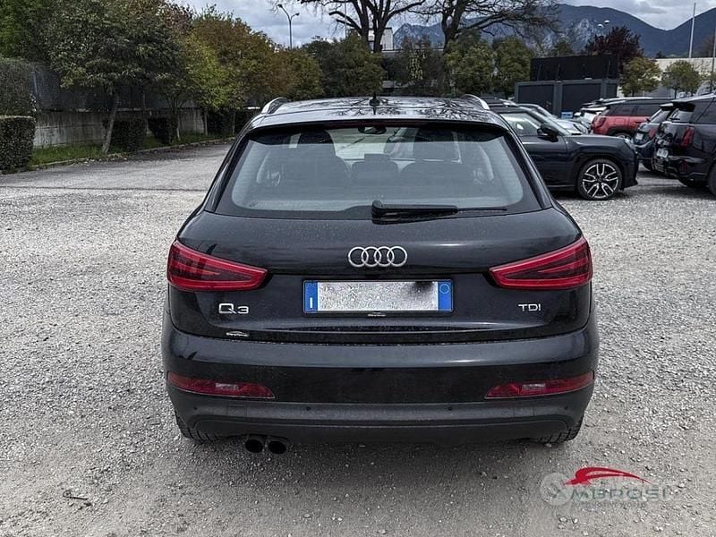 Begagnad Audi Q3 Advanced Plus 140 HK (102 kW) 2012 Svart SUV