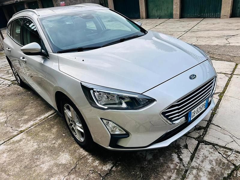 Usata Ford Focus 125 CV (91 kW) 2020 Grigio Station wagon