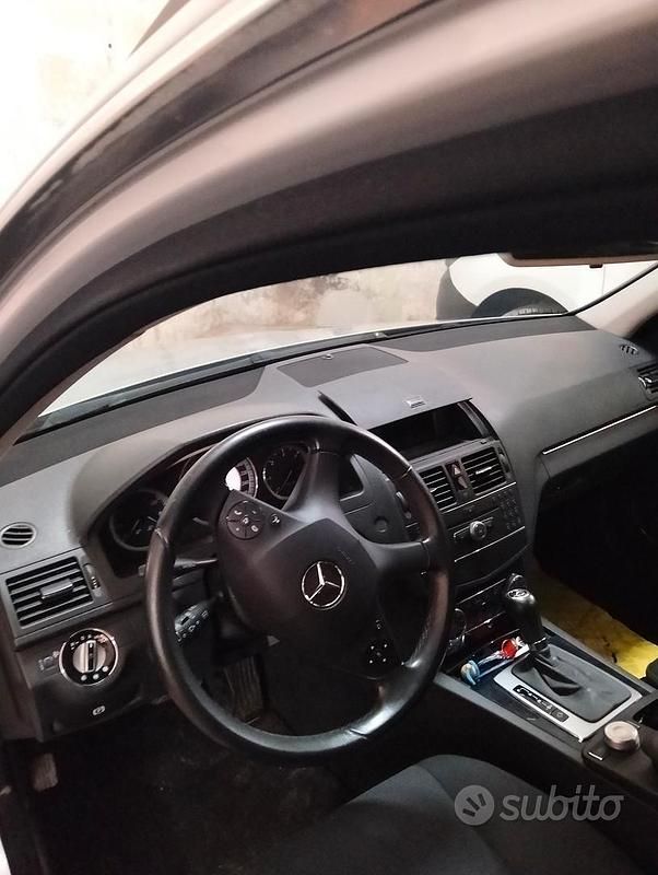 Usata Mercedes C220 170 CV (125 kW) 2009 Grigio Station wagon