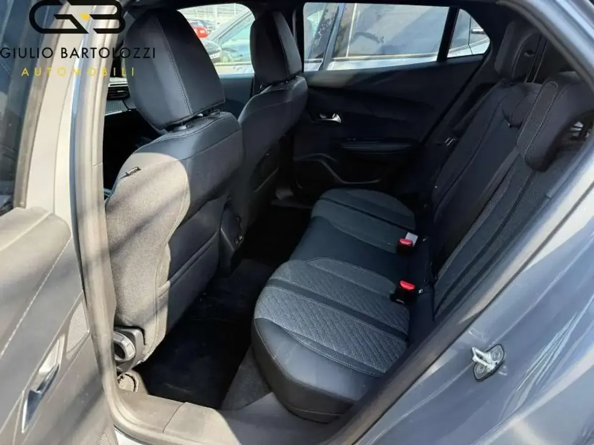 Usata Peugeot 2008 Allure 145 CV (106 kW) 2025 Other SUV