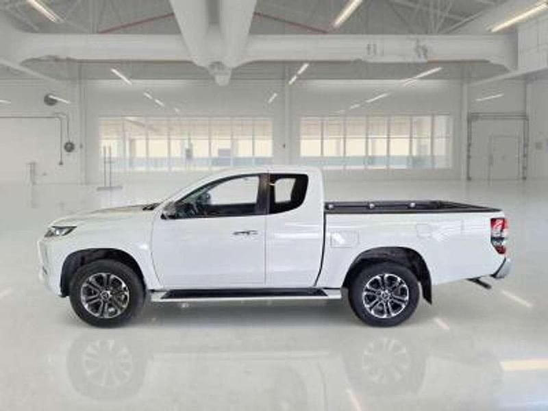 Usata Mitsubishi L200 150 CV (110 kW) 2020 Bianco Pick-up