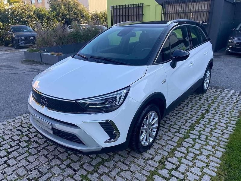 Usata Opel Crossland X Design Edition 110 CV (80 kW) 2022 Bianco pastellotetto nero SUV