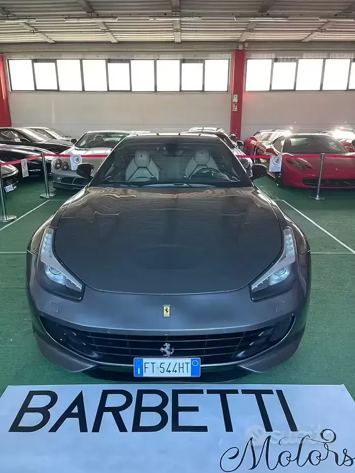Usata Ferrari GTC4Lusso 689 CV (506 kW) 2017 Grigio Station wagon