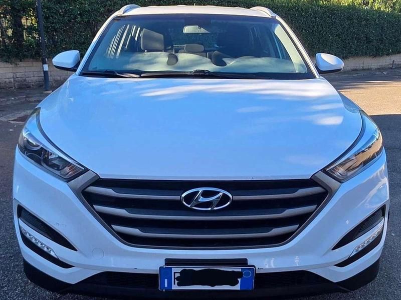Bianco Usata 2017 Hyundai Tucson Xpossible SUV | 15.200 € (Cara) - Immagine 1/4