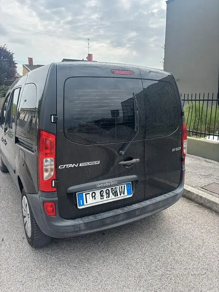 Usata Mercedes Citan 111 110 CV (80 kW) 2016 Nero Monovolume