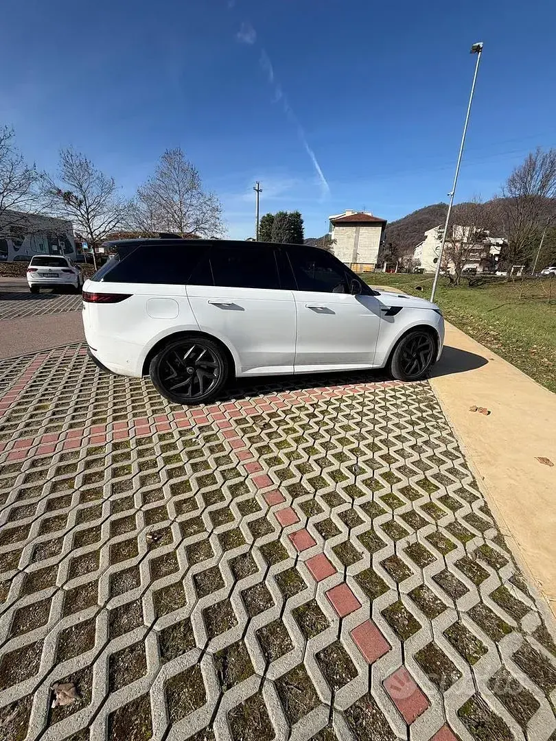 Usata Land Rover Range Rover 249 CV (183 kW) 2023 Bianco SUV
