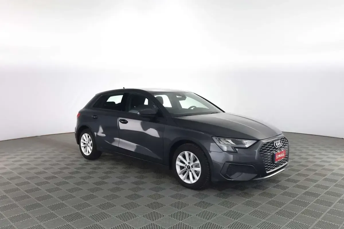 Usata Audi A3 Business 150 CV (110 kW) 2022 Grigio manhattan Berlina